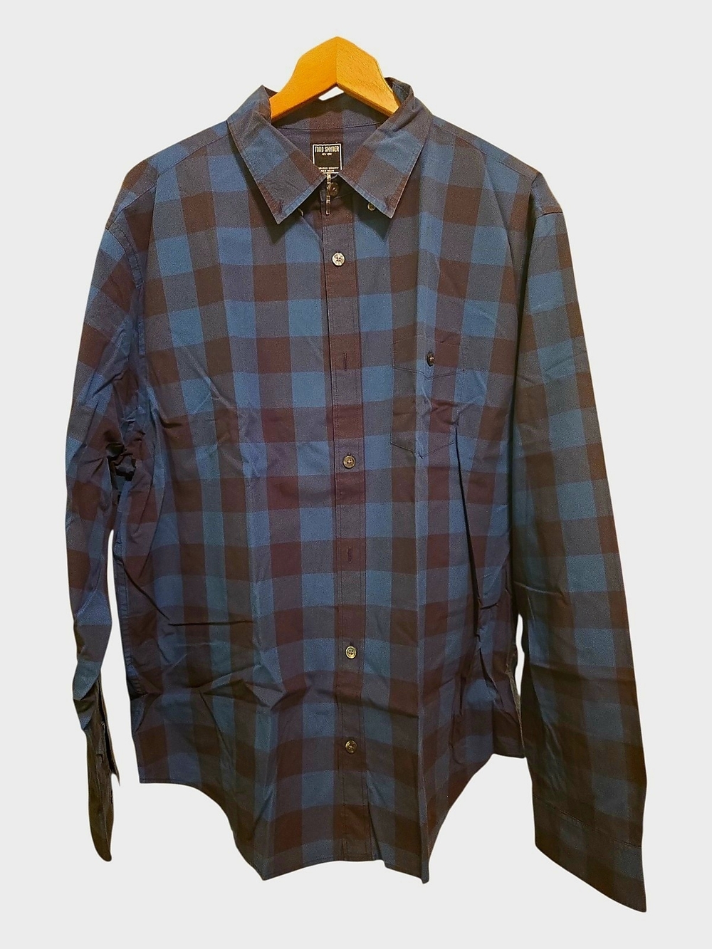 Todd Snyder Men's Blue and Black Plaid Button-Down Shirt